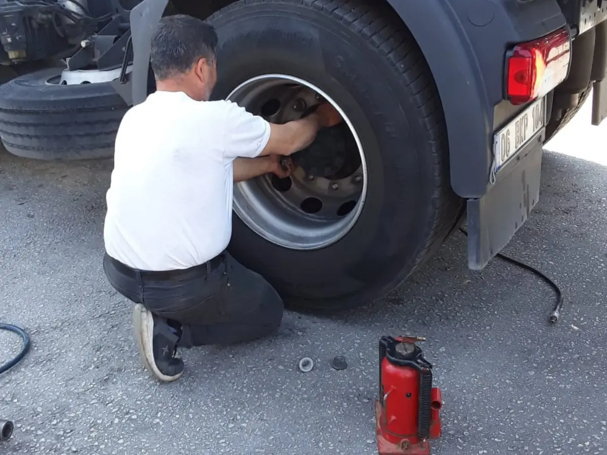 Dedebaşı Oto Lastikçi